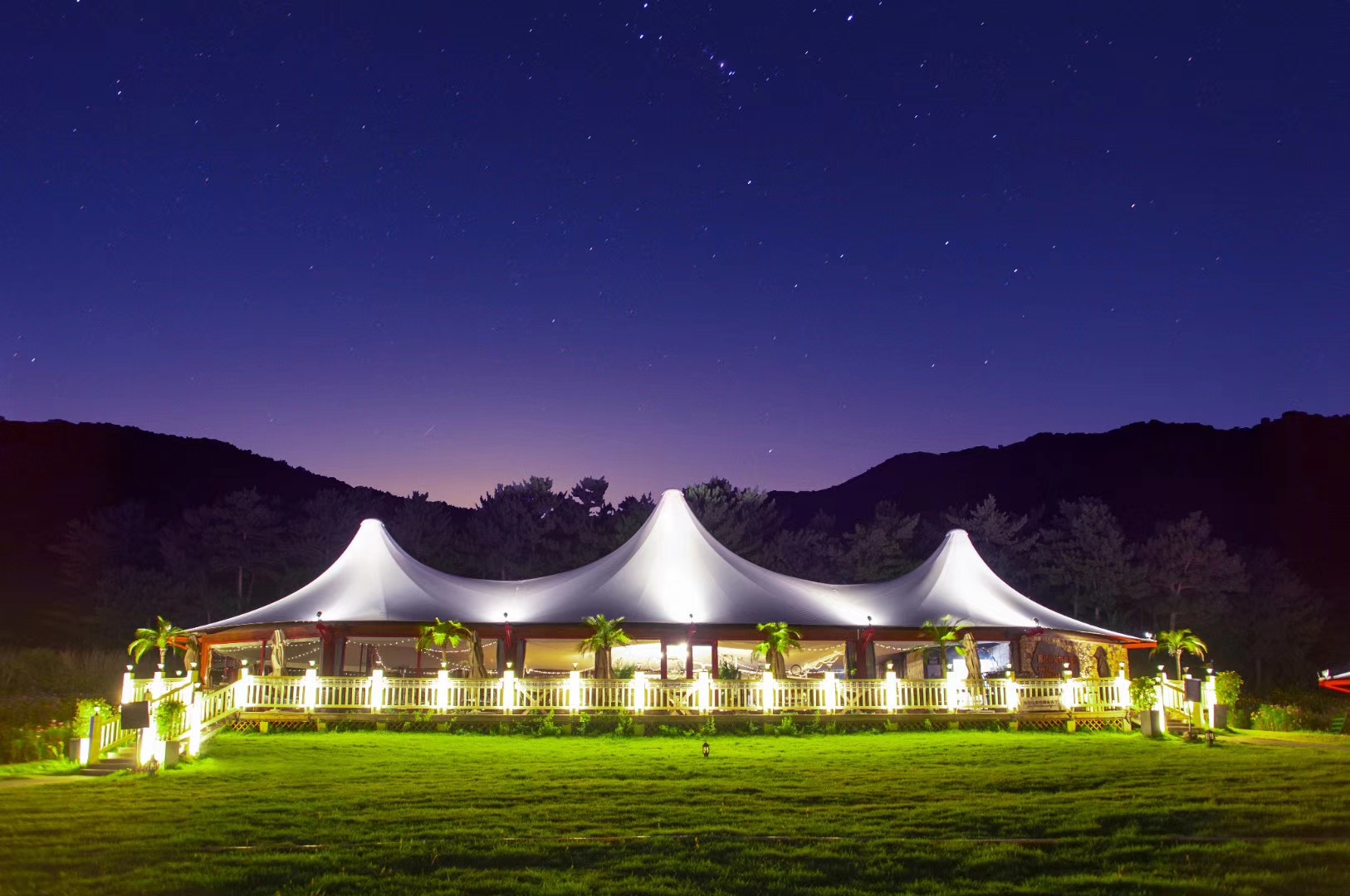 Hotel tent production: Commitment to quality and environmental protection